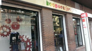 KOOPERA STORE con Moda re- VALENCIA - Primat Reig place picture