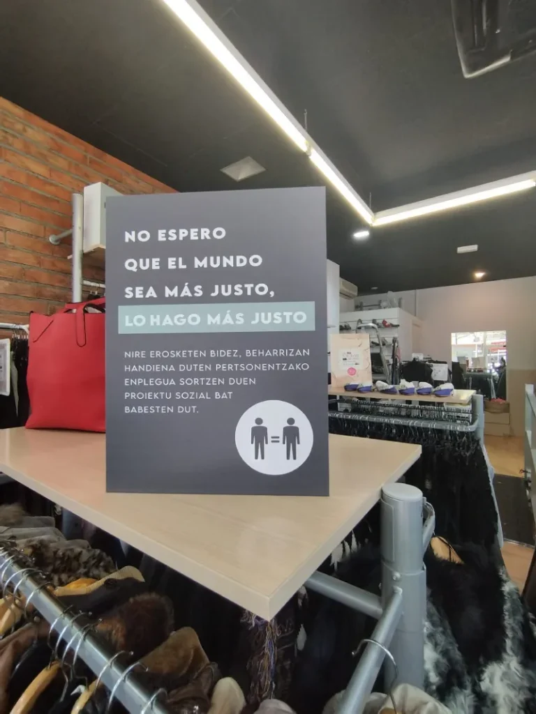 tienda de ropa de segunda mano en Duque de mandas, Gipuzkoa 4
