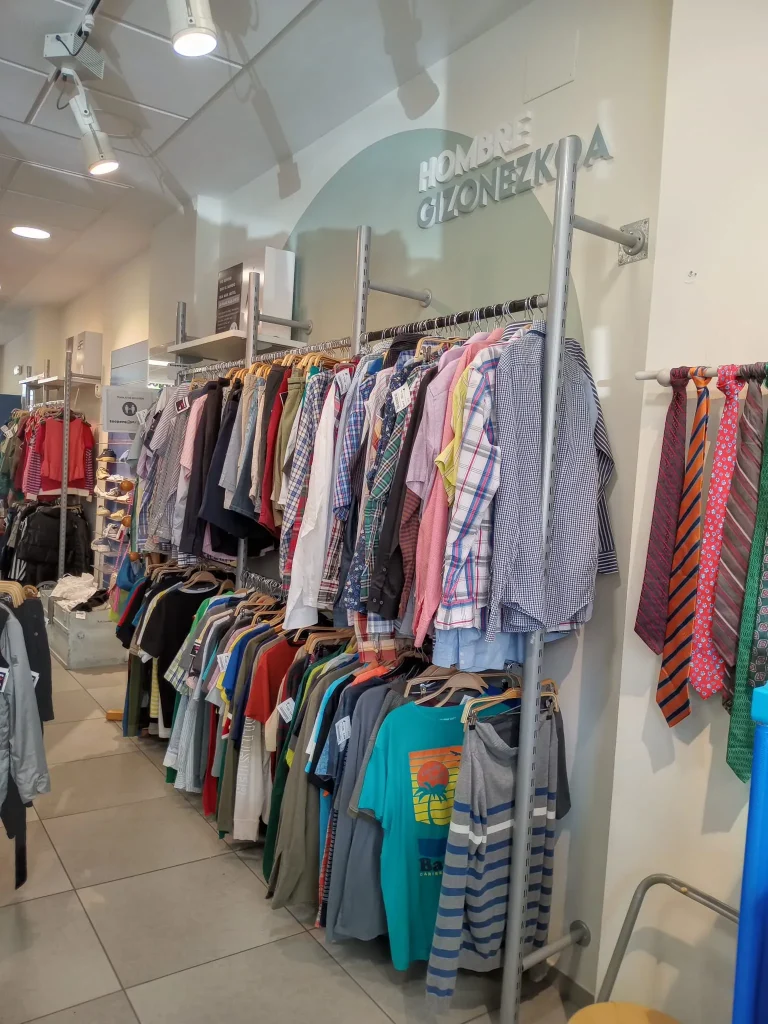 tienda de ropa de segunda mano en Saez Quejana, Álava