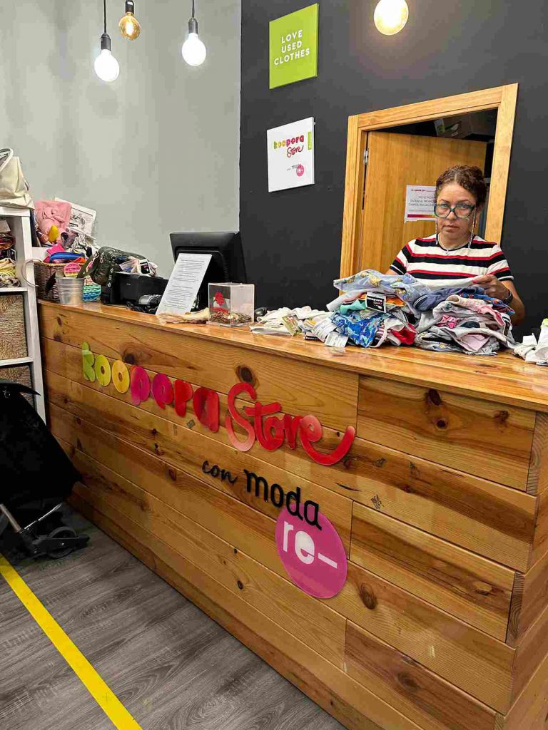 tienda de ropa de segunda mano en primado reig valencia (1)
